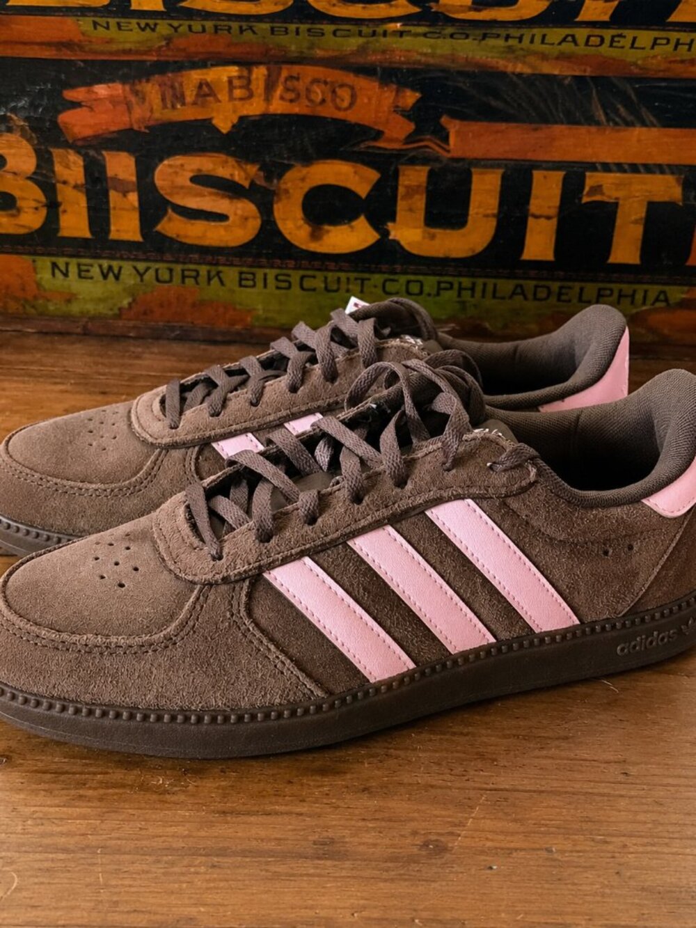 NWT Adidas Breaknet Sleek Sneakers, Women's Size 8 Brown Suede Pink Shoes KI1473